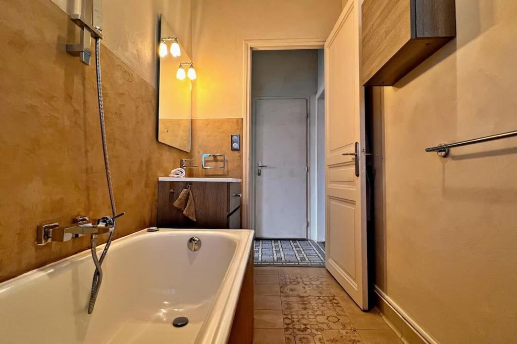 Appartamento Au Petit Bourgeois Nizza Esterno foto